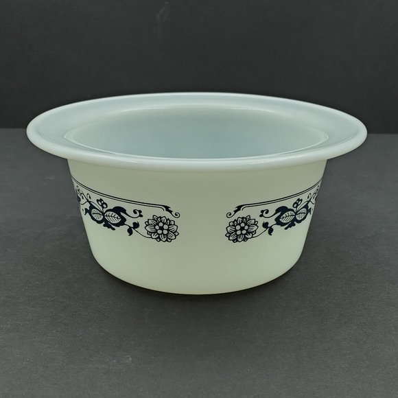 Pyrex Old Town Blue Butter Tub Corningware Blue Onion Bowl - Picture 2 of 8